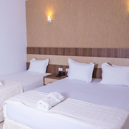 Pilar Plaza Hotel Eksteriør bilde